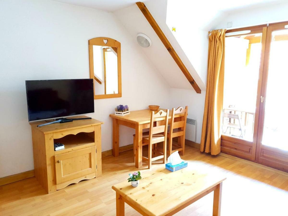 Studio Dans Residence De Tourisme*** Giez Exterior foto